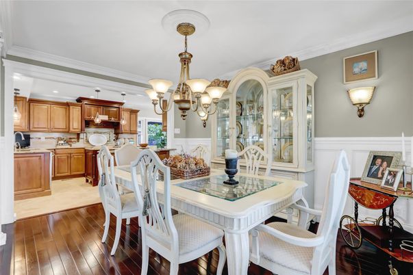 Chandelier, Dining room, Interior, Kitchen, Recessed Lighting, Wood Texture Flooring
