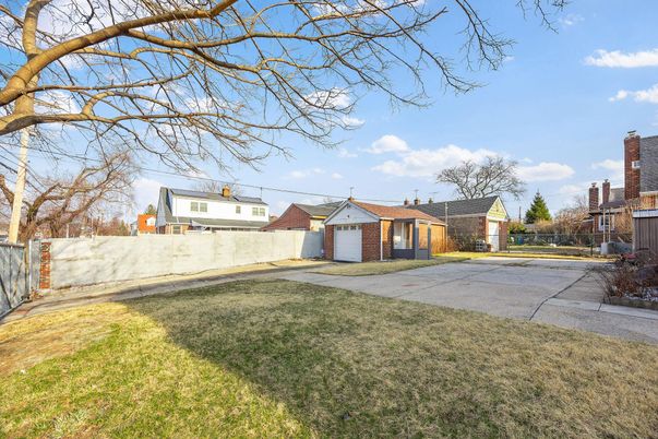 Backyard, Detached Garage, Exterior