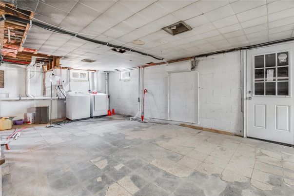 Interior, Washer