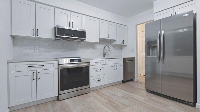 Interior, Kitchen, Stainless Steel Appliances, Wood Texture Flooring
