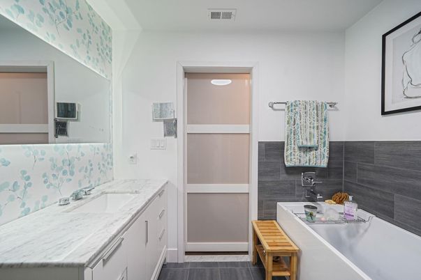 Bathroom, Dual Sink Vanities, Interior