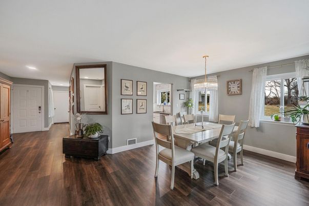 Chandelier, Dining room, Interior, Recessed Lighting, Wood Texture Flooring