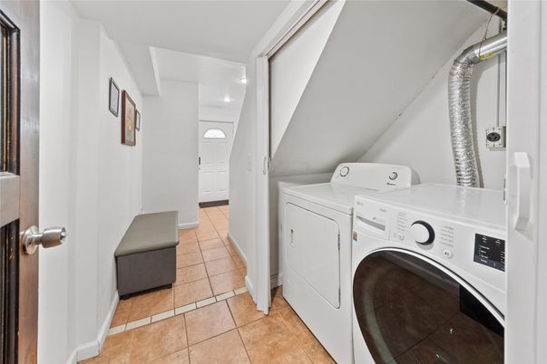 Interior, Washer