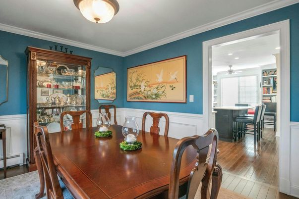Dining room, Interior, Recessed Lighting, Wood Texture Flooring
