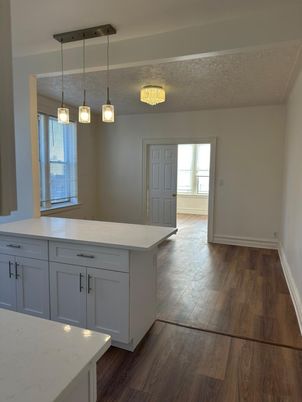 Interior, Pendant Lights, Wood Texture Flooring