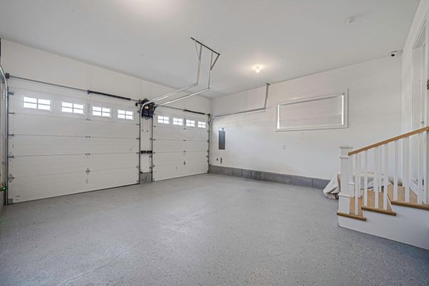 Garage, Interior