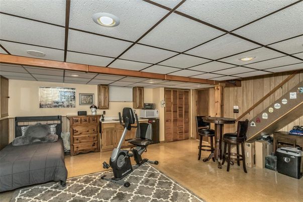 Fitness Equipment, Interior, Recessed Lighting, Wooden Walls