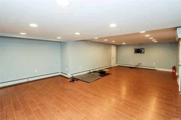 Interior, Recessed Lighting, Wood Texture Flooring