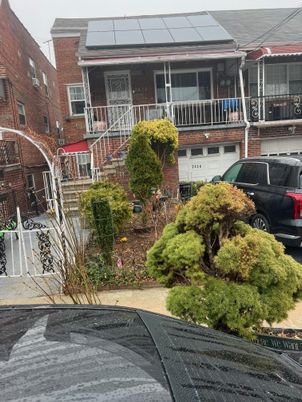 Attached, Exterior, Facade, Brick Facade, Rowhouse