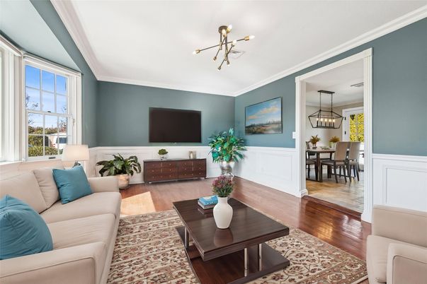 Dining room, Interior, Living room, Pendant Lights, Wood Texture Flooring