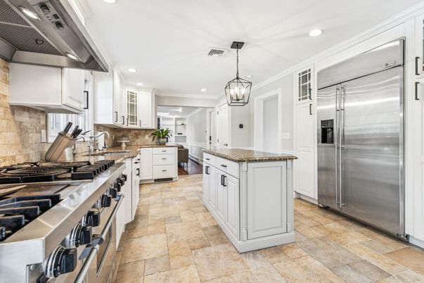 Interior, Kitchen, Pendant Lights, Recessed Lighting, Stainless Steel Appliances
