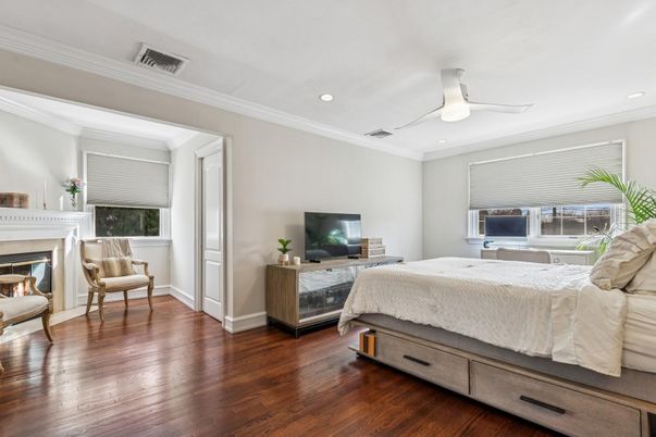 Bedroom, Fireplace, Interior, Recessed Lighting, Wood Texture Flooring