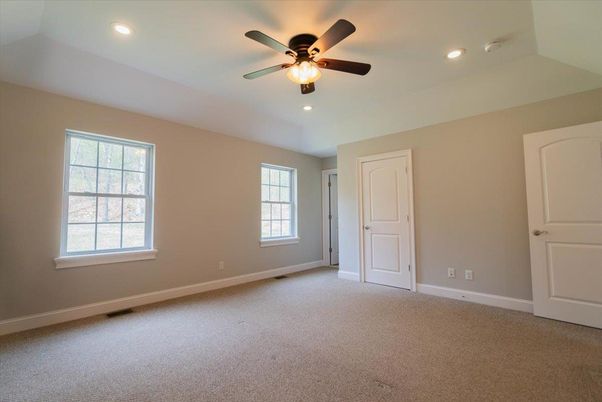 Empty room, Interior, Recessed Lighting