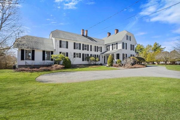 Backyard, Exterior, Facade, Georgian