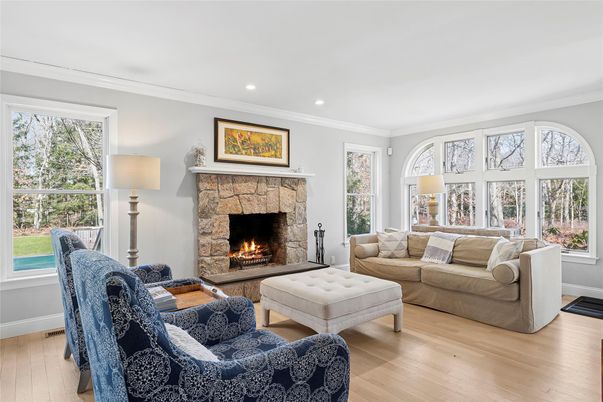 Fireplace, Interior, Living room, Recessed Lighting, Wood Texture Flooring