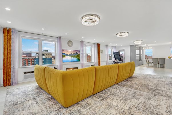 Chandelier, Dining room, Interior, Living room, Recessed Lighting