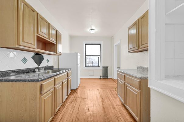Interior, Kitchen, Pendant Lights, Wood Texture Flooring