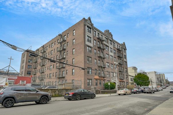 Exterior, Facade, Condo Building