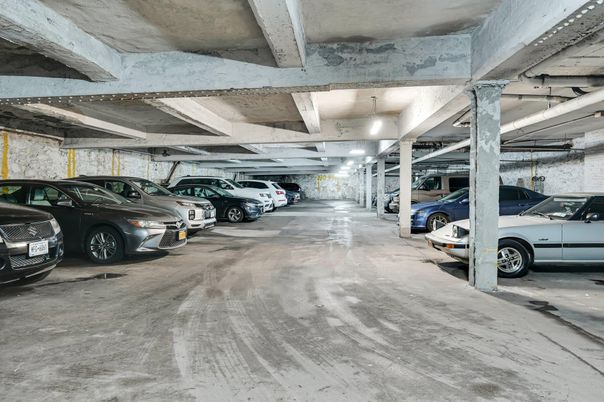Garage, Interior