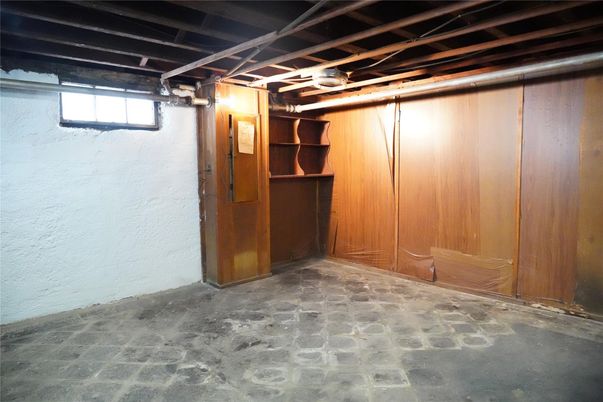 Empty room, Interior, Wooden Beams, Wooden Walls