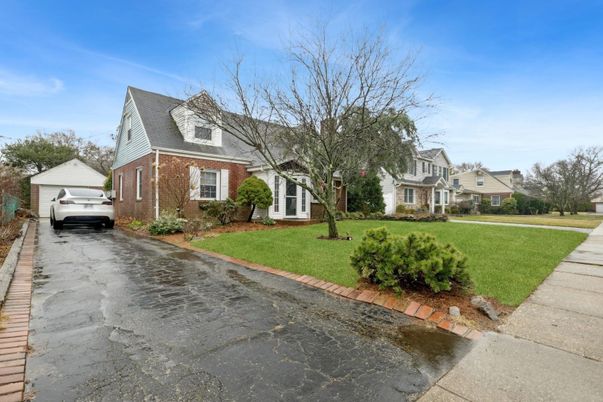 Detached Garage, Exterior, Facade, Brick Facade, Cape Cod