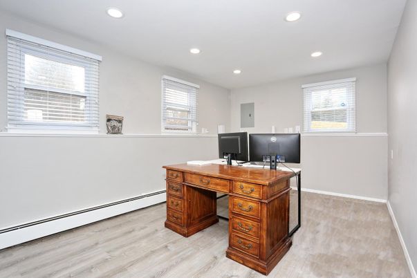 Home Office, Interior, Recessed Lighting, Wood Texture Flooring