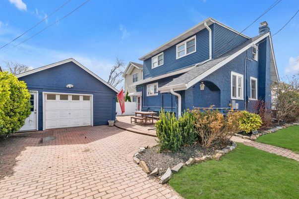 Attached, Detached Garage, Exterior, Facade, Queen Anne Victorian