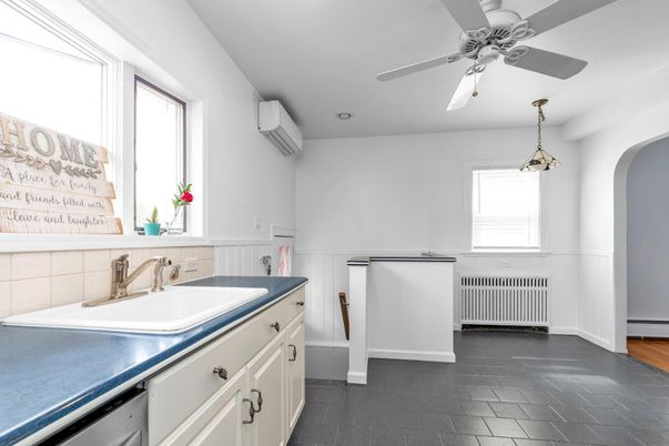 Bathroom, Interior, Pendant Lights