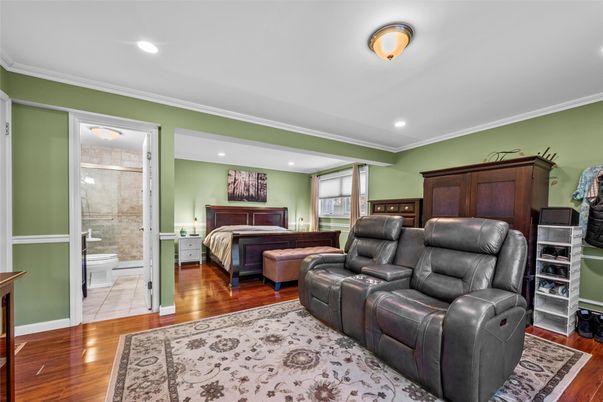 Bathroom, Bedroom, Interior, Recessed Lighting, Wood Texture Flooring