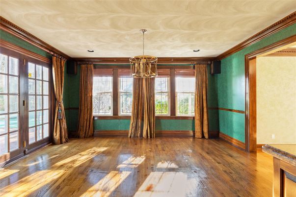 Chandelier, Empty room, Interior, Recessed Lighting, Wood Texture Flooring