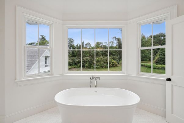 Bathroom, Free Standing Baths, Interior