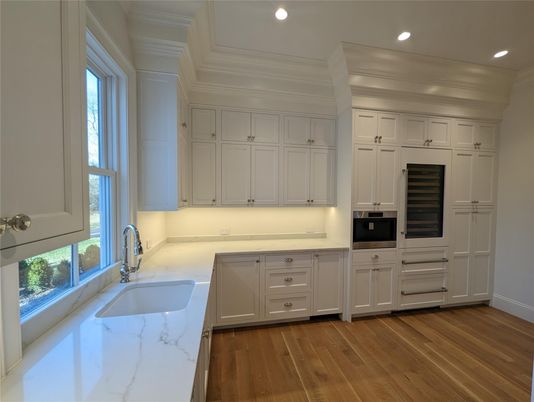Interior, Kitchen, Recessed Lighting, Wood Texture Flooring