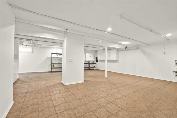 Garage, Interior, Recessed Lighting