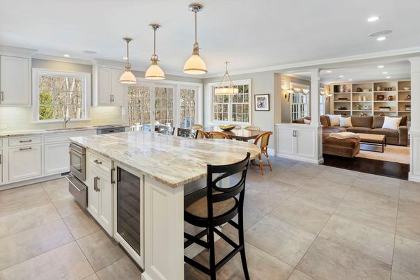 Dining room, Interior, Kitchen, Living room, Pendant Lights, Recessed Lighting, Stainless Steel Appliances