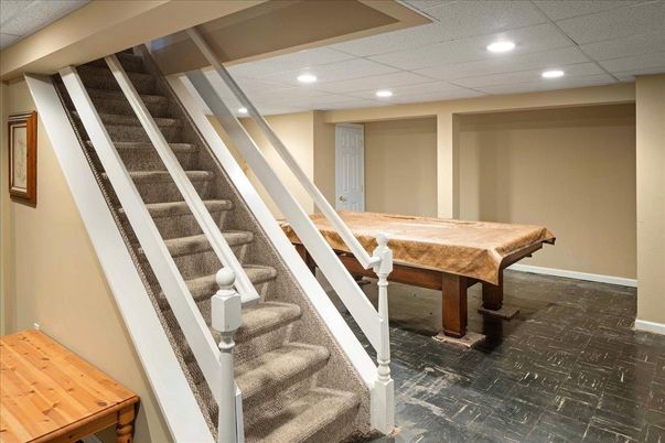 Game Room, Interior, Recessed Lighting