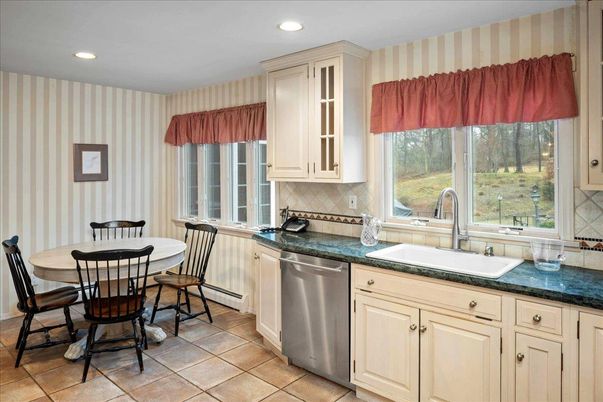 Dining room, Interior, Kitchen, Recessed Lighting, Stainless Steel Appliances