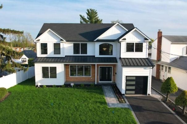 Attached, Exterior, Facade, Farmhouse