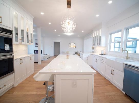 Chandelier, Interior, Kitchen, Pendant Lights, Recessed Lighting, Stainless Steel Appliances, Wood Texture Flooring