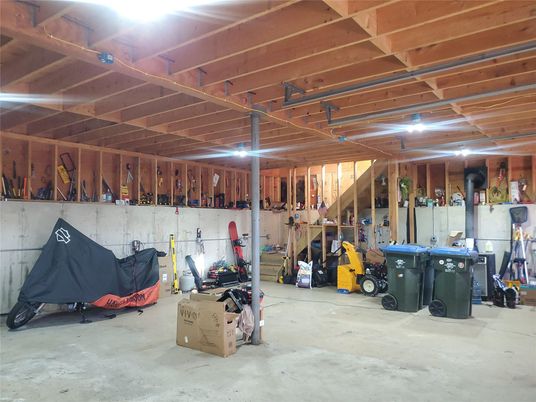 Fitness Equipment, Interior, Wooden Beams