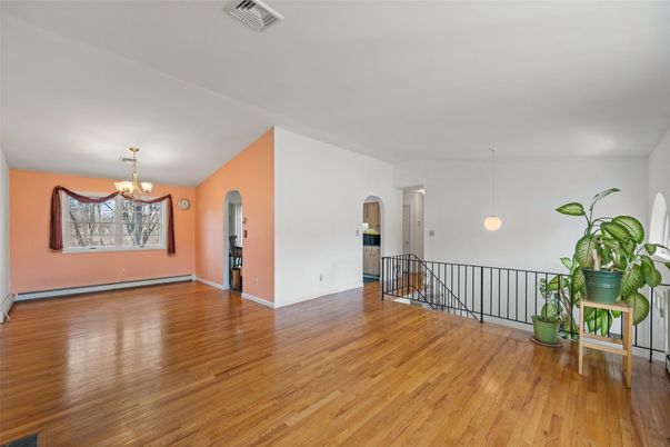 Chandelier, Empty room, Interior, Pendant Lights, Wood Texture Flooring
