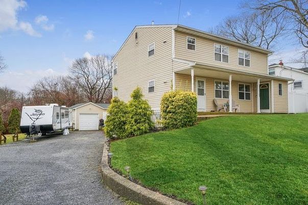 Detached Garage, Exterior, Facade, Split Level