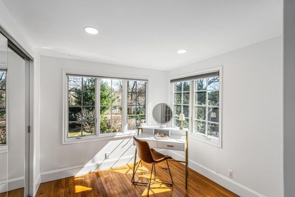 Home Office, Interior, Recessed Lighting, Wood Texture Flooring