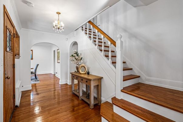 Chandelier, Interior, Wood Texture Flooring