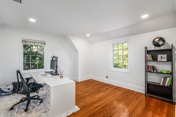 Home Office, Interior, Recessed Lighting, Wood Texture Flooring