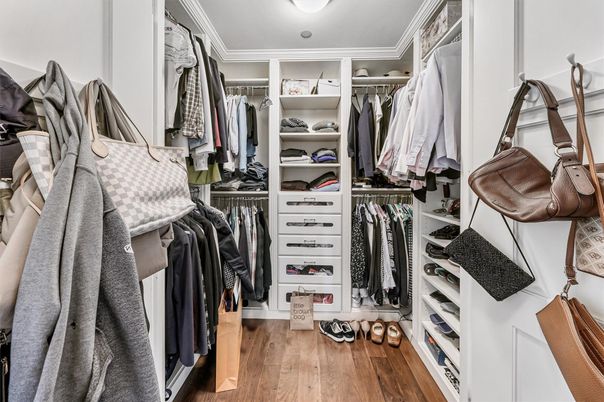 Interior, Walk-in Closets, Wood Texture Flooring