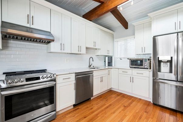 Interior, Kitchen, Stainless Steel Appliances, Wooden Beams, Wooden Ceilings, Wood Texture Flooring