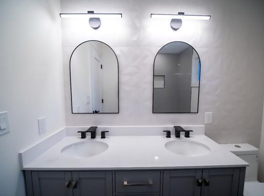 Bathroom, Dual Sink Vanities, Interior