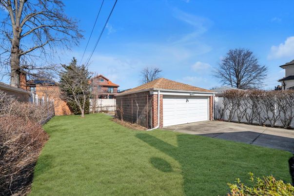 Backyard, Detached Garage, Exterior