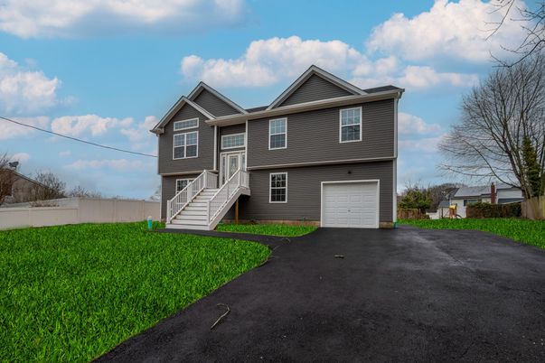 Attached, Exterior, Facade, Raised Ranch