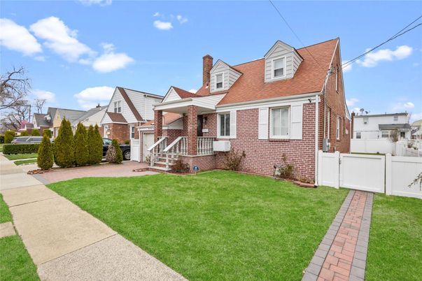 Exterior, Facade, Brick Facade, Cape Cod